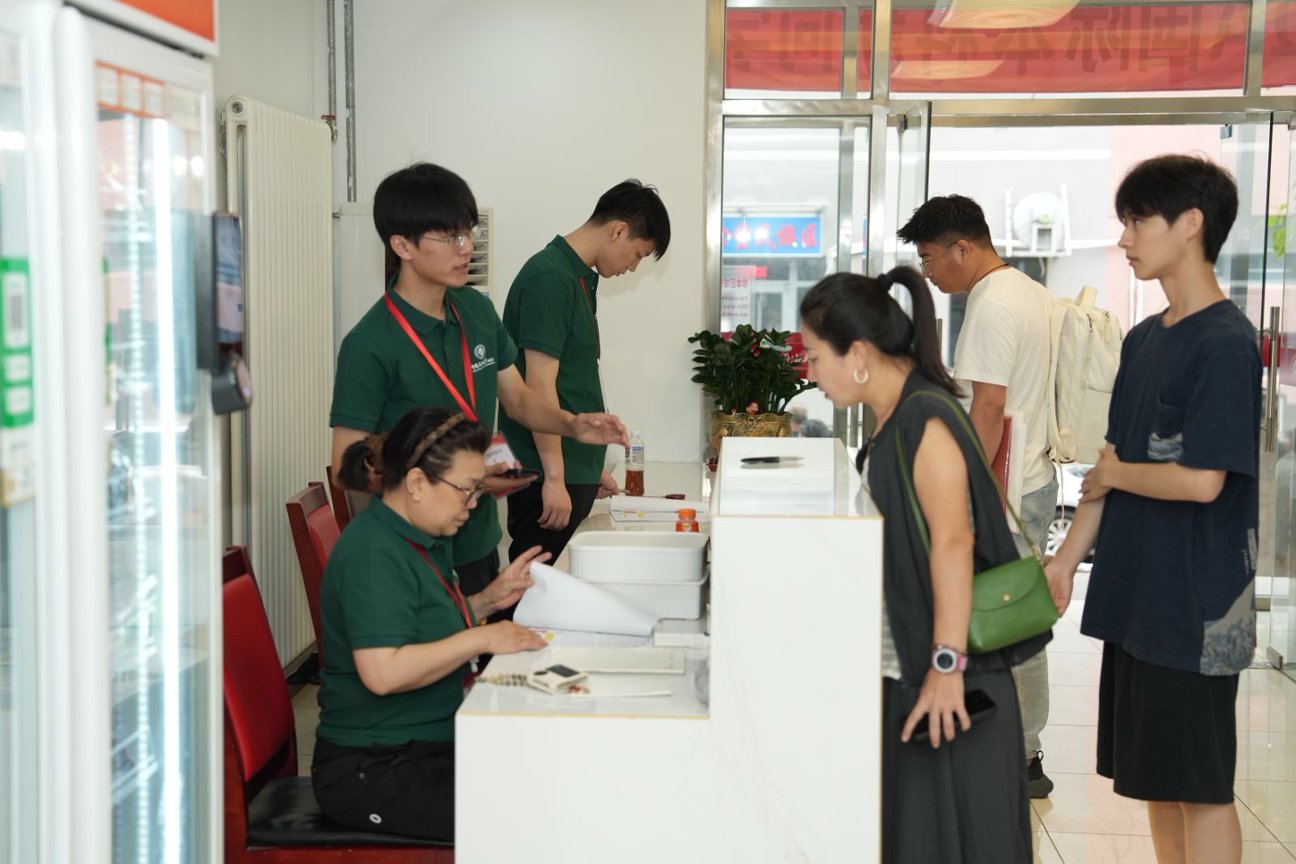 1787712377126187.jpg 为确保新生报到工作平稳