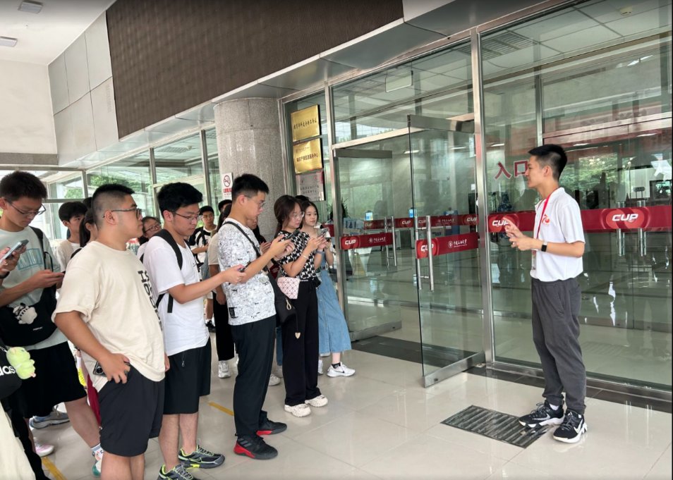 对照阅读图书馆精心策划并组织开展了2