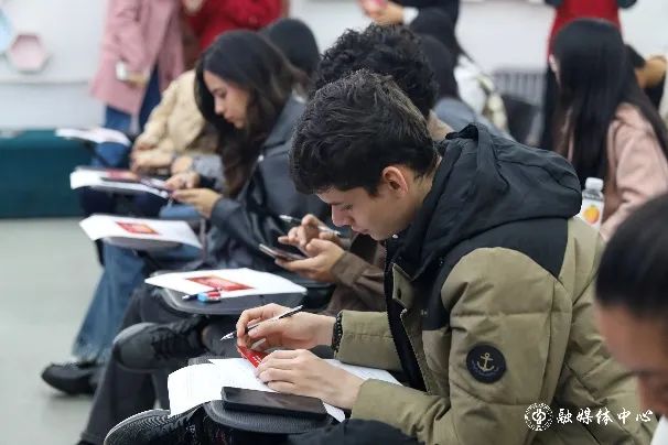 文化中国”