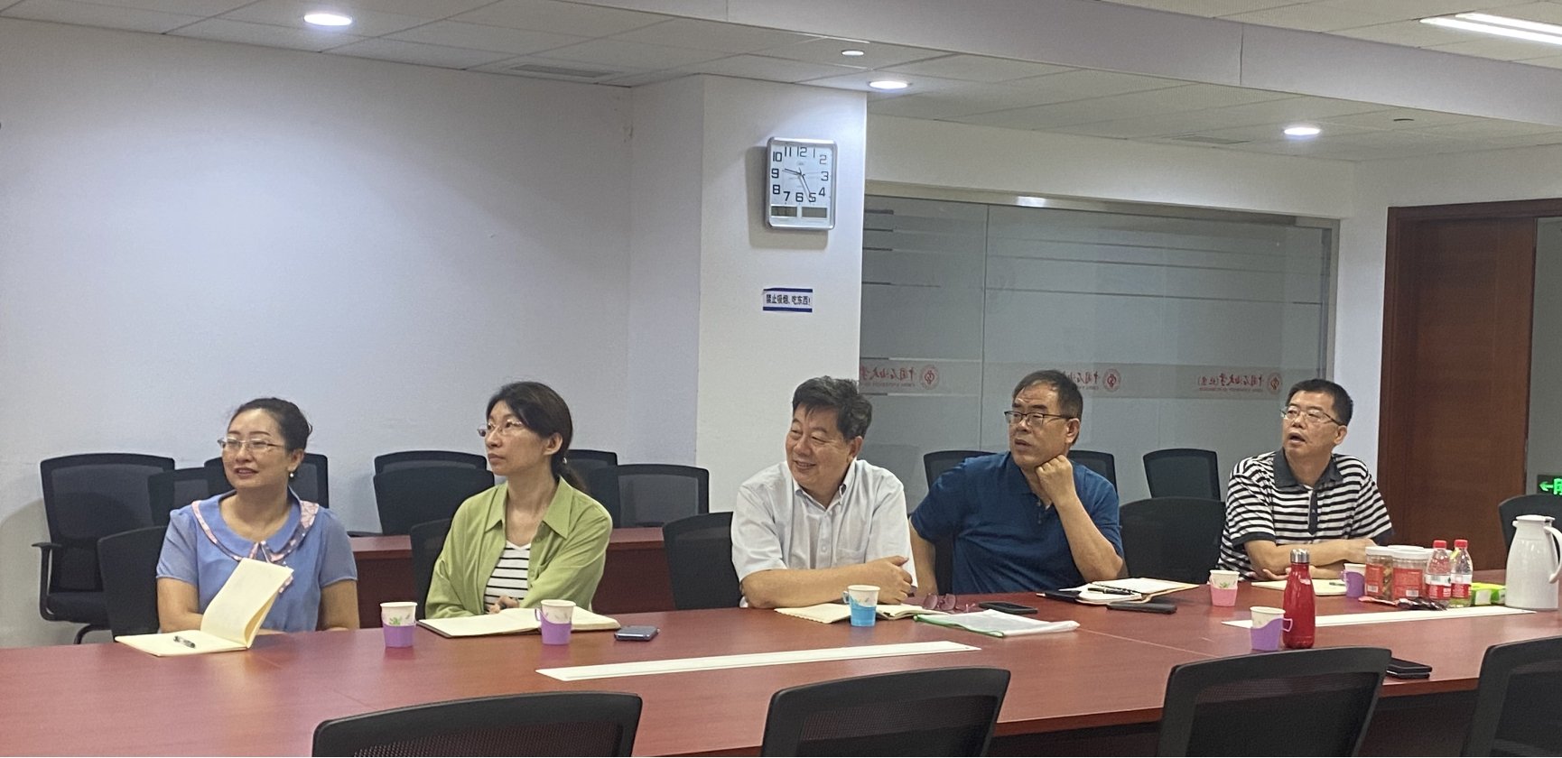 对于汇报内容给予了充分的认可