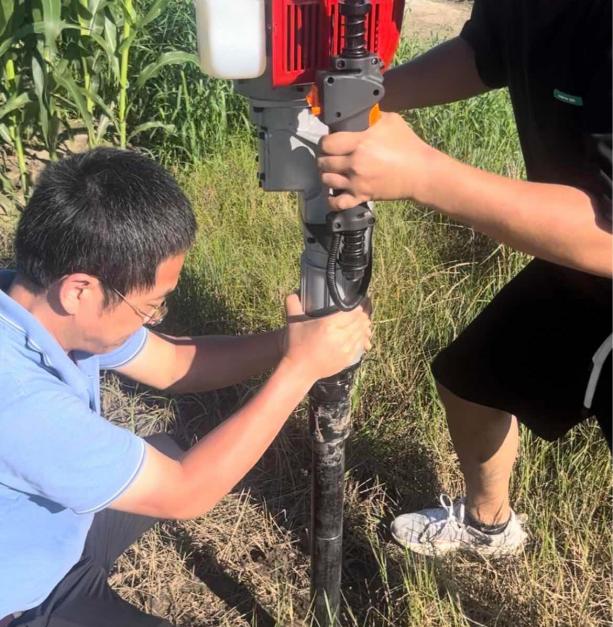 对照阅读旨在进行微生物油气勘探研究