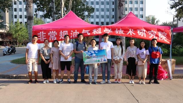 新生辅导员及十余名在校生骨干全程参与
