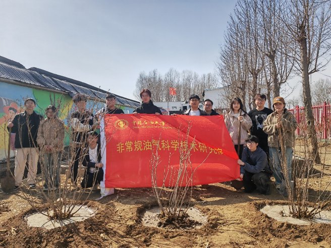 守护一方青绿”雷锋月系列活动