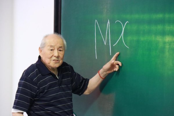 既是为同学们送上的一场温润动人的文化