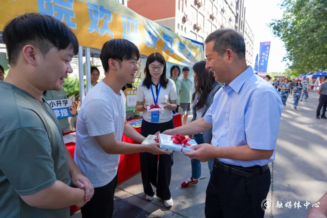 北京朝阳站及北京丰台站设置专属接站点