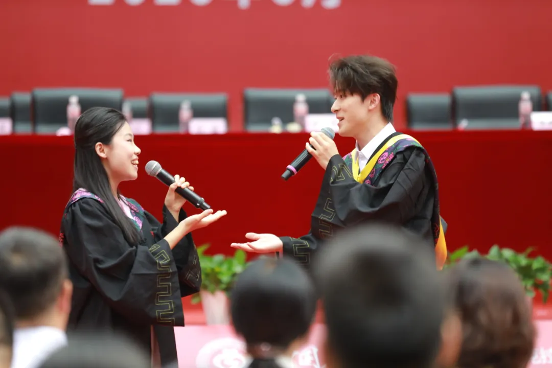 克拉玛依市人民政府党组成员