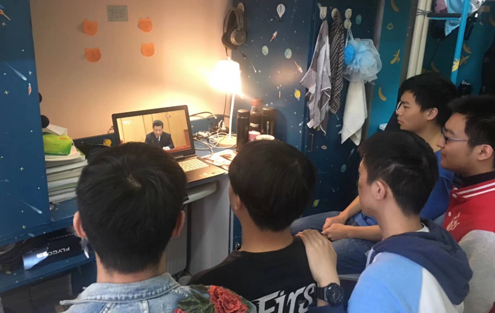 今天上午