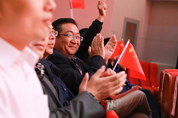 青春报效祖国