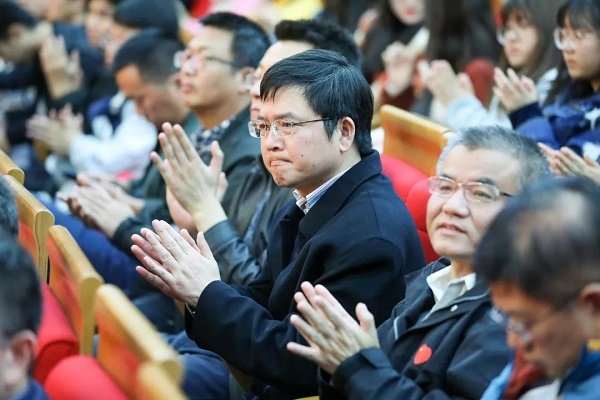气势恢弘
