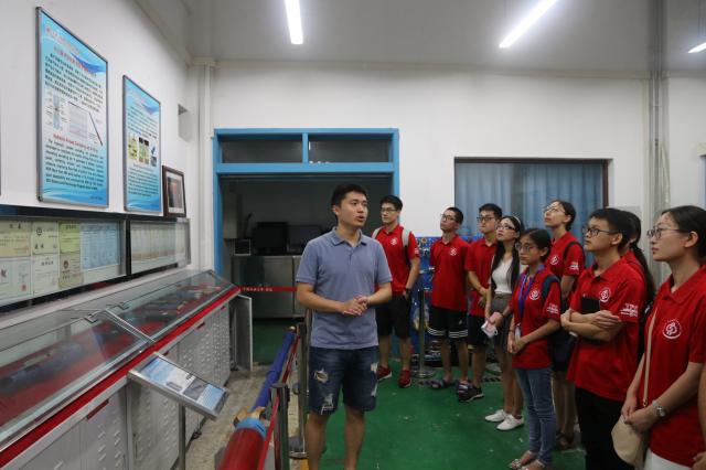 院长助理刘伟以及研讨会学术导师和学员