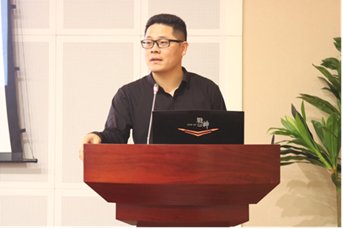 对照阅读增强骨干素养