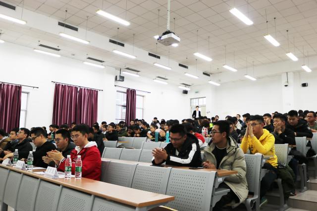 同学们结合win德赢官方网站